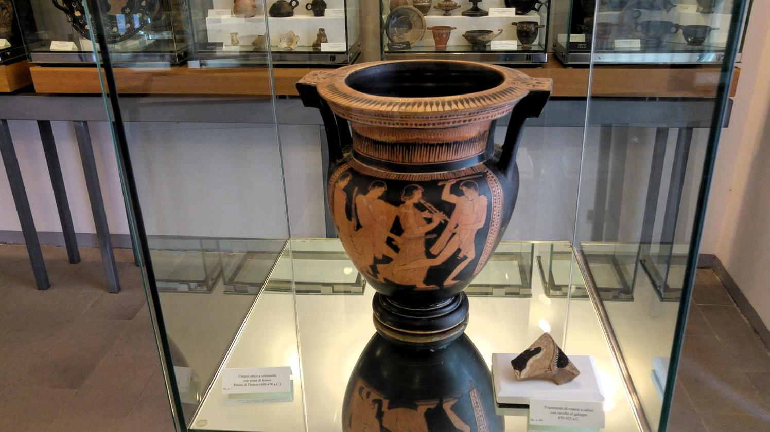 Museo Mandralisca - crátera con escena de komos