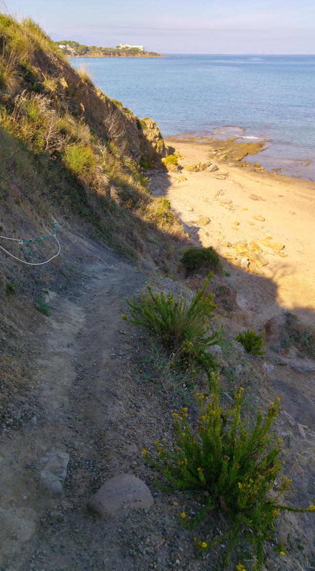 Playa de Settefrati  - cuesta bajada playa