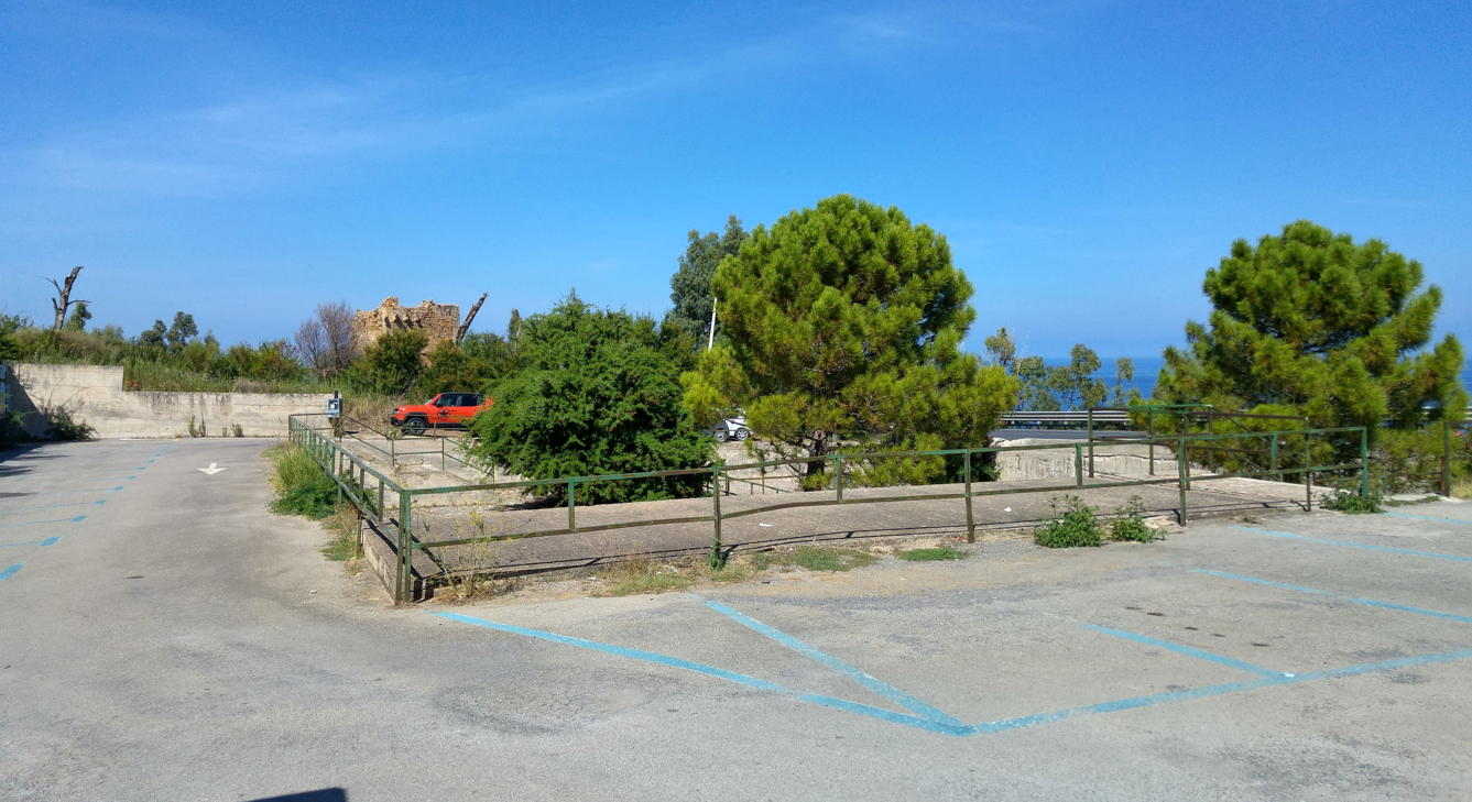 Playa de Torre Conca - Aparcamiento zona azul
