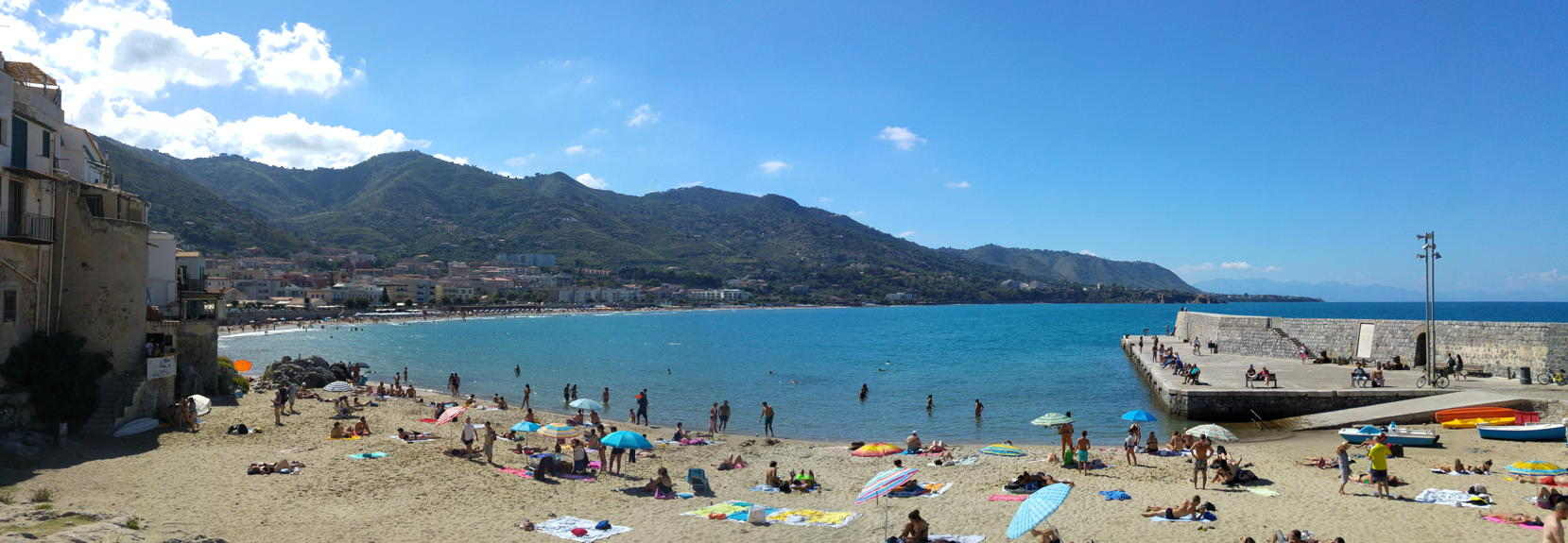 Playa y puerto viejo de Cefalù - Vista panorámica desde mirador Piazza Marina