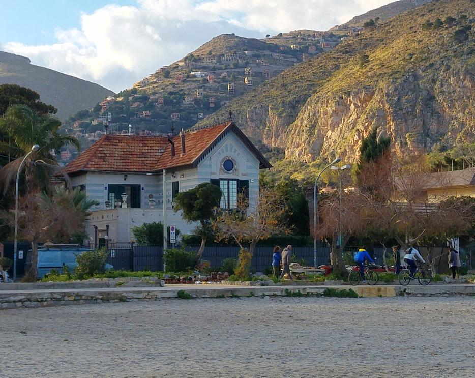 Mondello - Chalet modernista