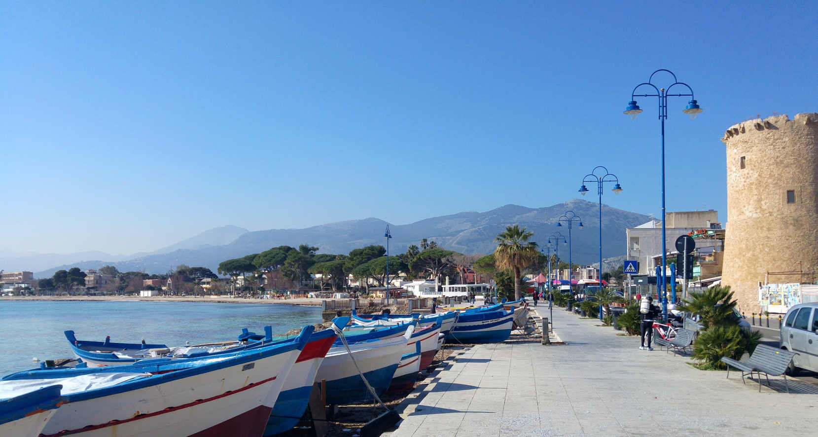 Mondello - Paseo frente torre