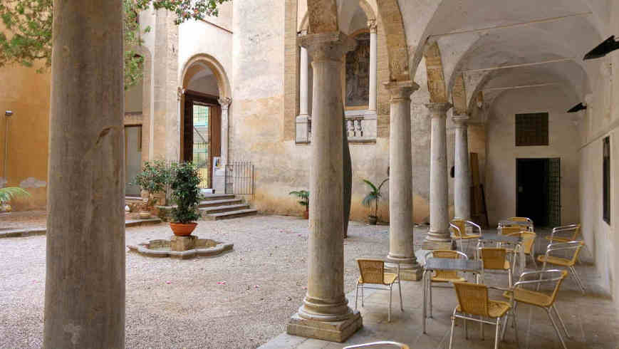 Claustro de Santa Cita