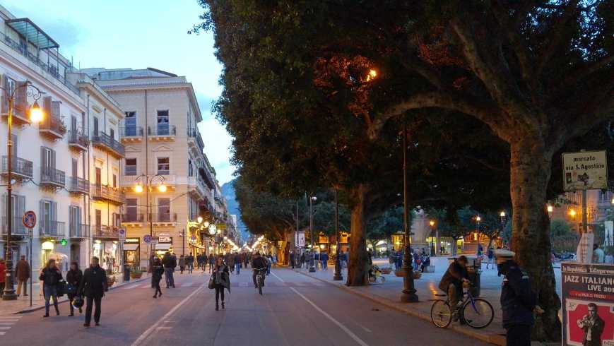Via Maqueda