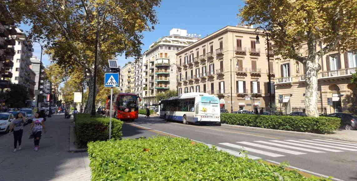 Carriles bus en Viale della Libertà