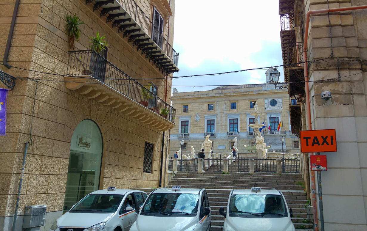 Parada Taxi Via Vittorio Emanuele - Quattro Canti