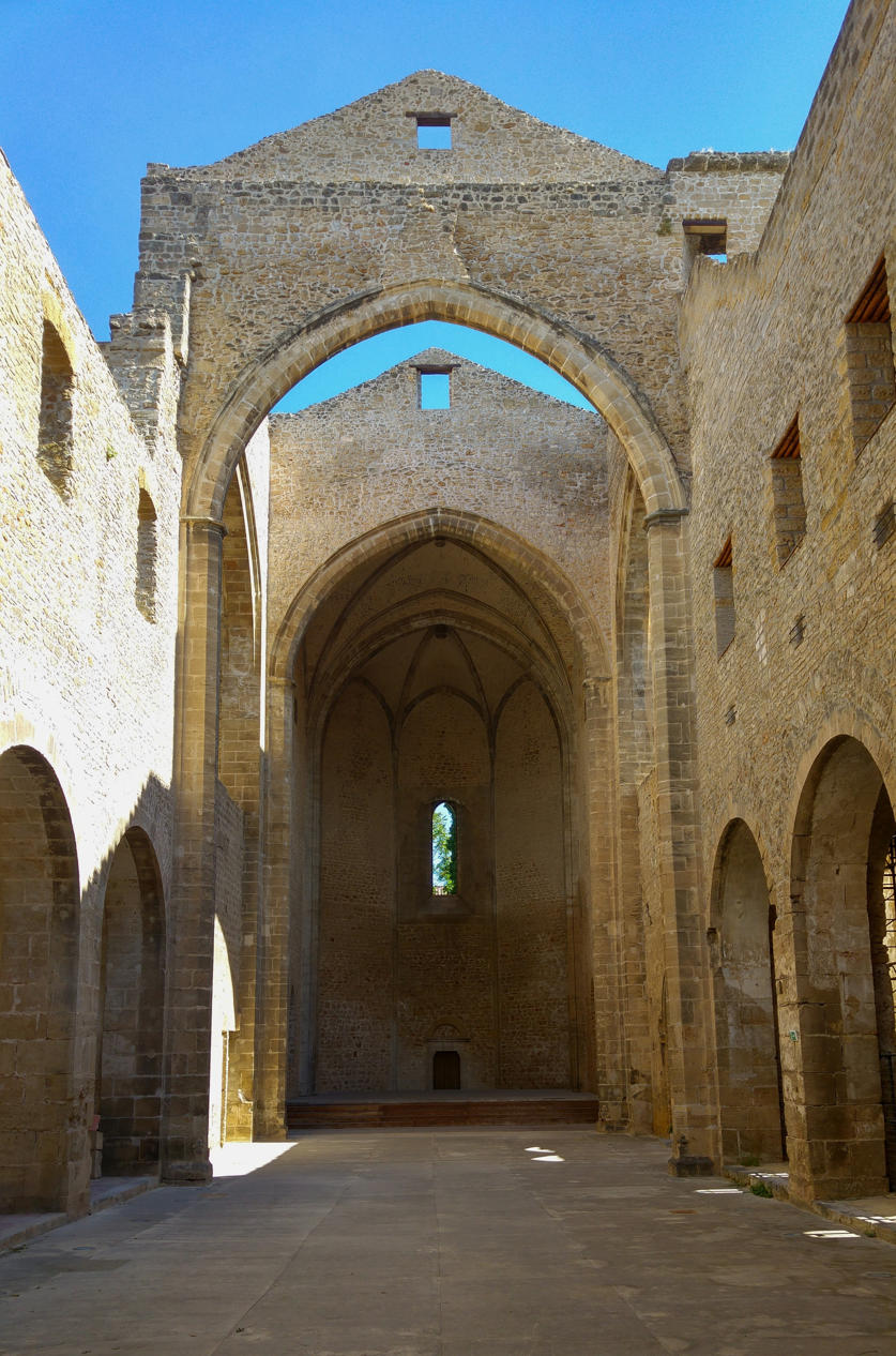 Santa Maria dello Spasimo - interior en un día de sol