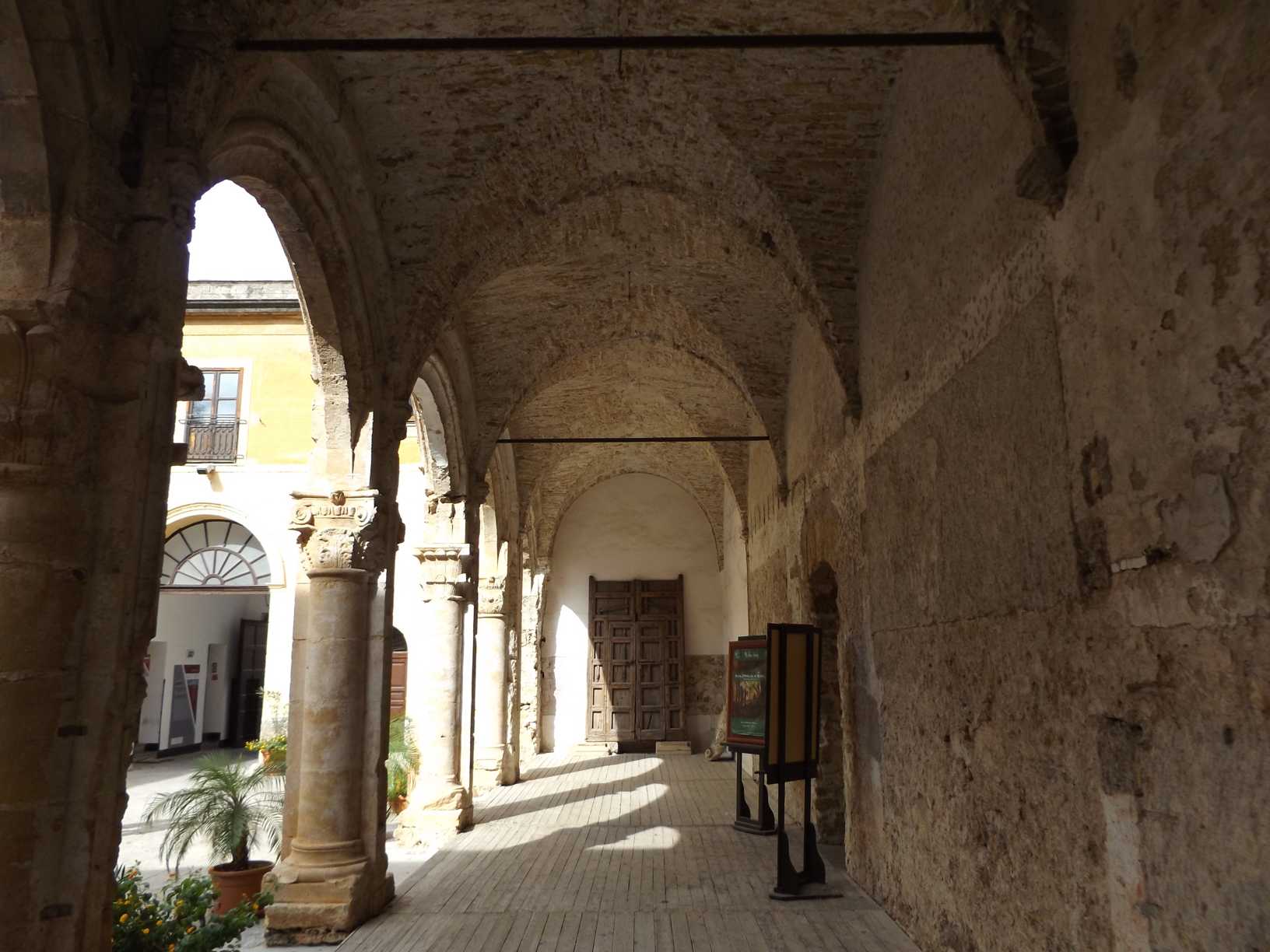 Santa Maria dello Spasimo - pórtico del siglo XVI