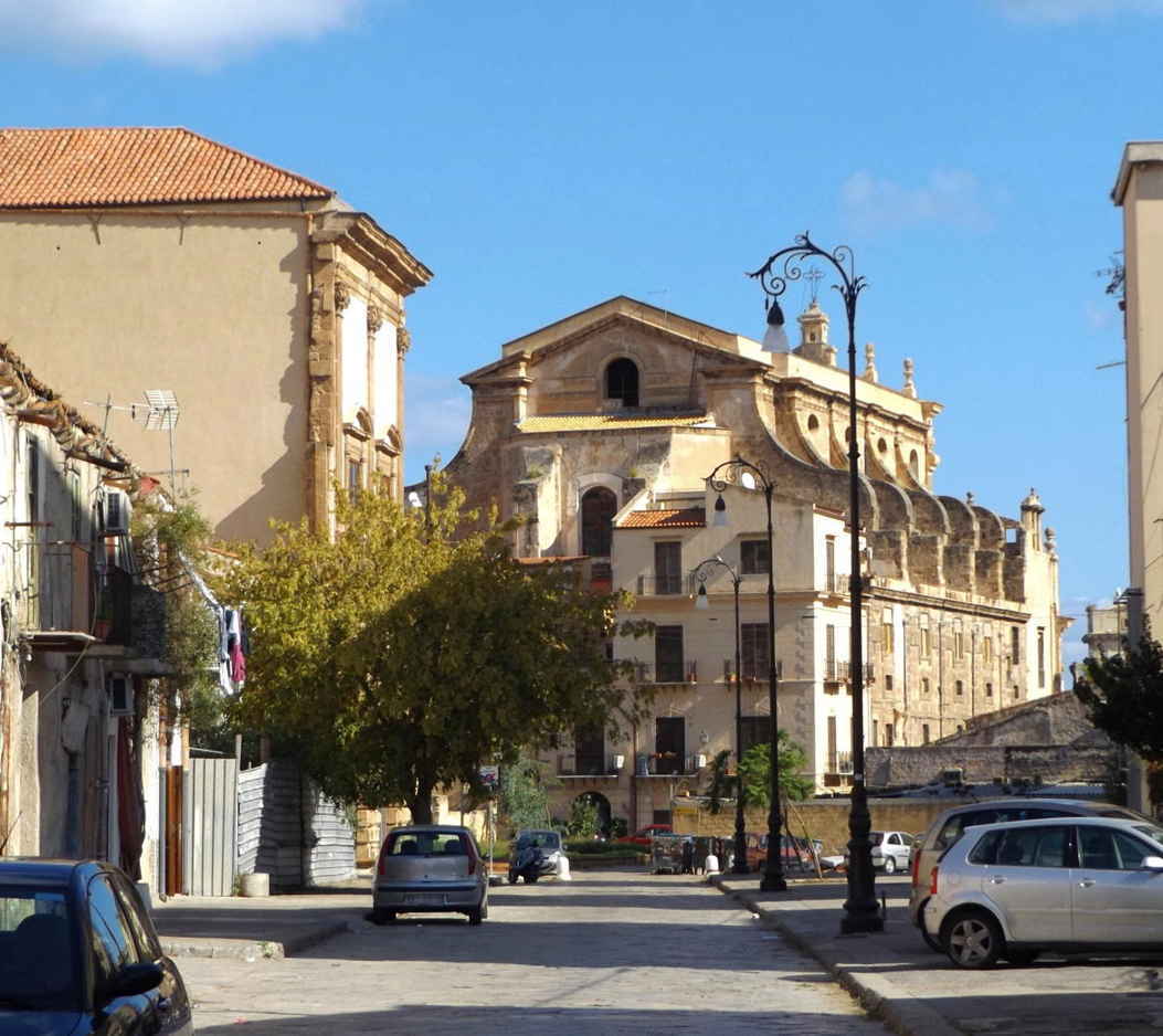 Santa Teresa alla Kalsa - la iglesia vista desde Via dello Spasimo