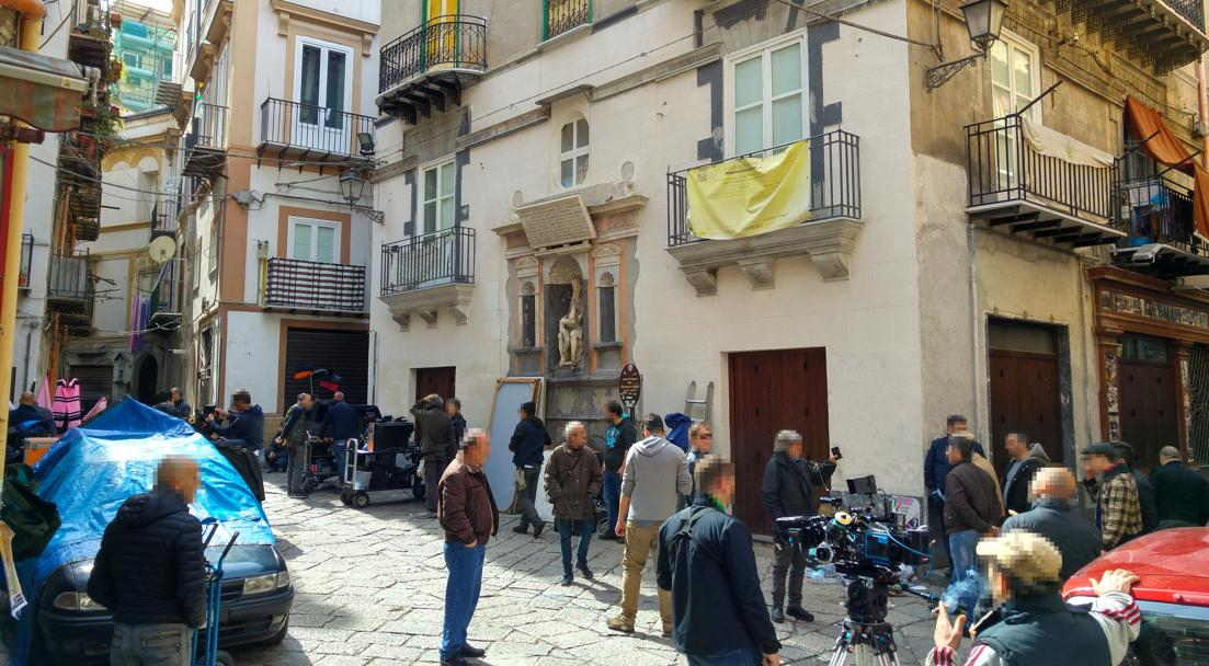 Genio del Garraffo - la Piazza del Garraffello vista desde el portal del Instituto Cervantes