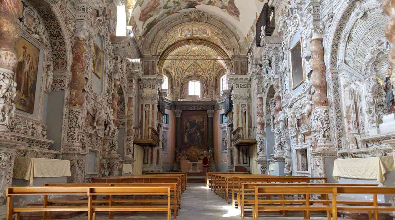 Santa Maria in Valverde - la nave de la iglesia