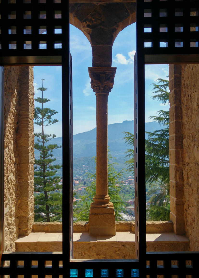 Dormitorio dei Benedettini - ajimez en la primera planta