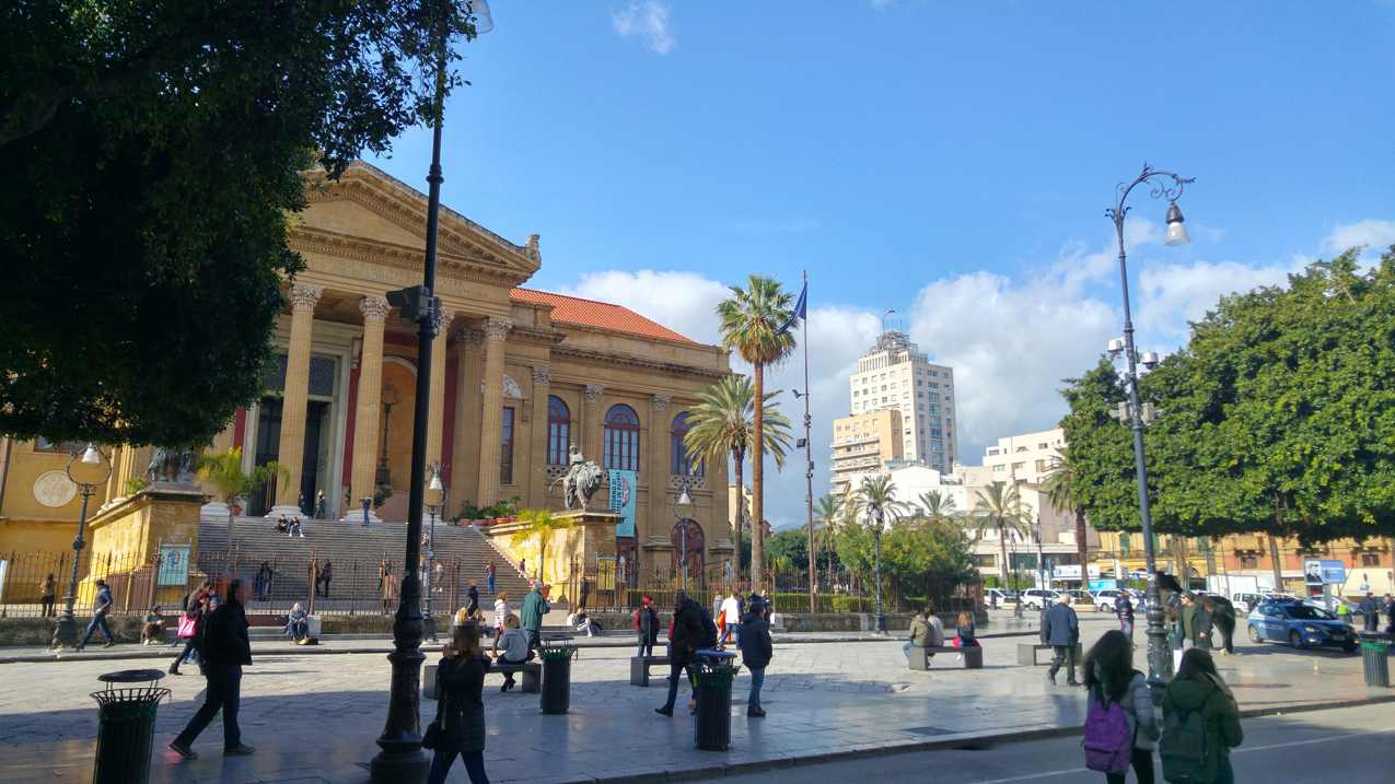 Via Maqueda - Teatro Massimo y Piazza Verdi