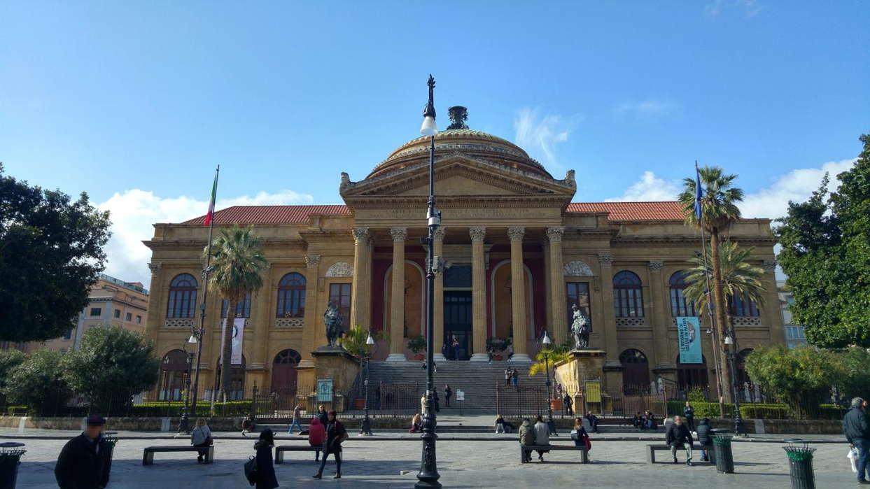 Teatro Massimo - Fachada vista desde Via Maqueda