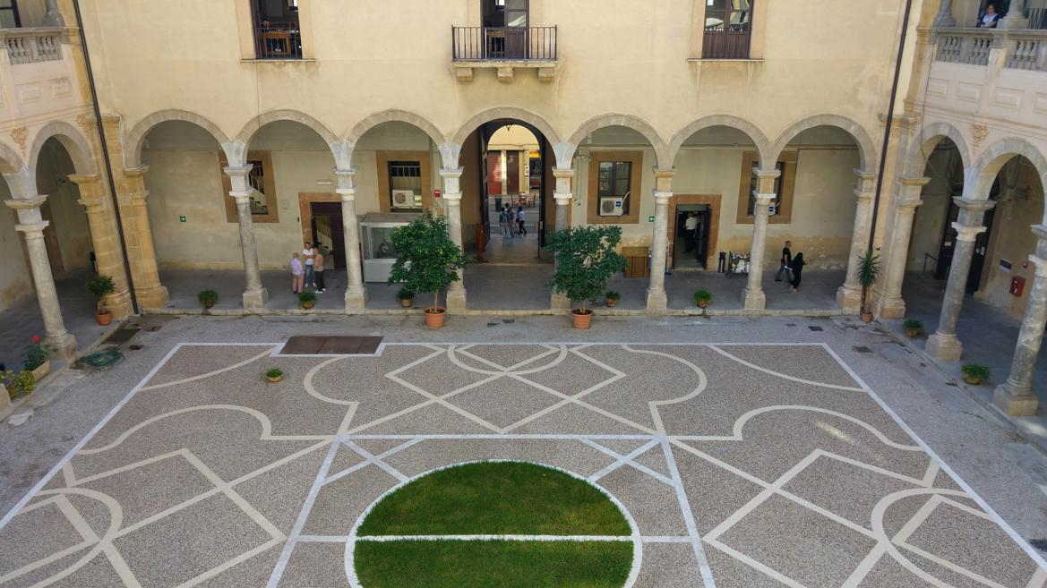 Biblioteca Regional de Sicilia - claustro