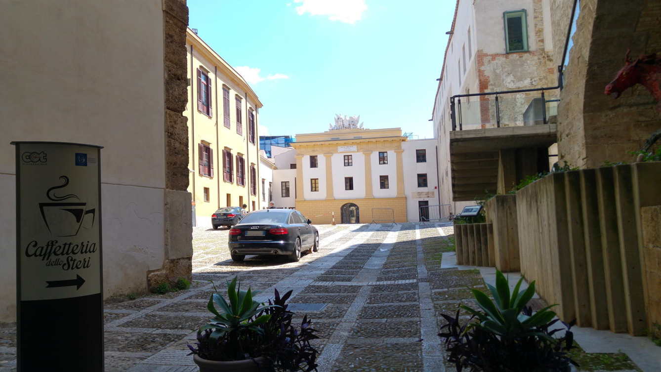 Palazzo Chiaramonte Steri - patio del Rectorado de la Universidad