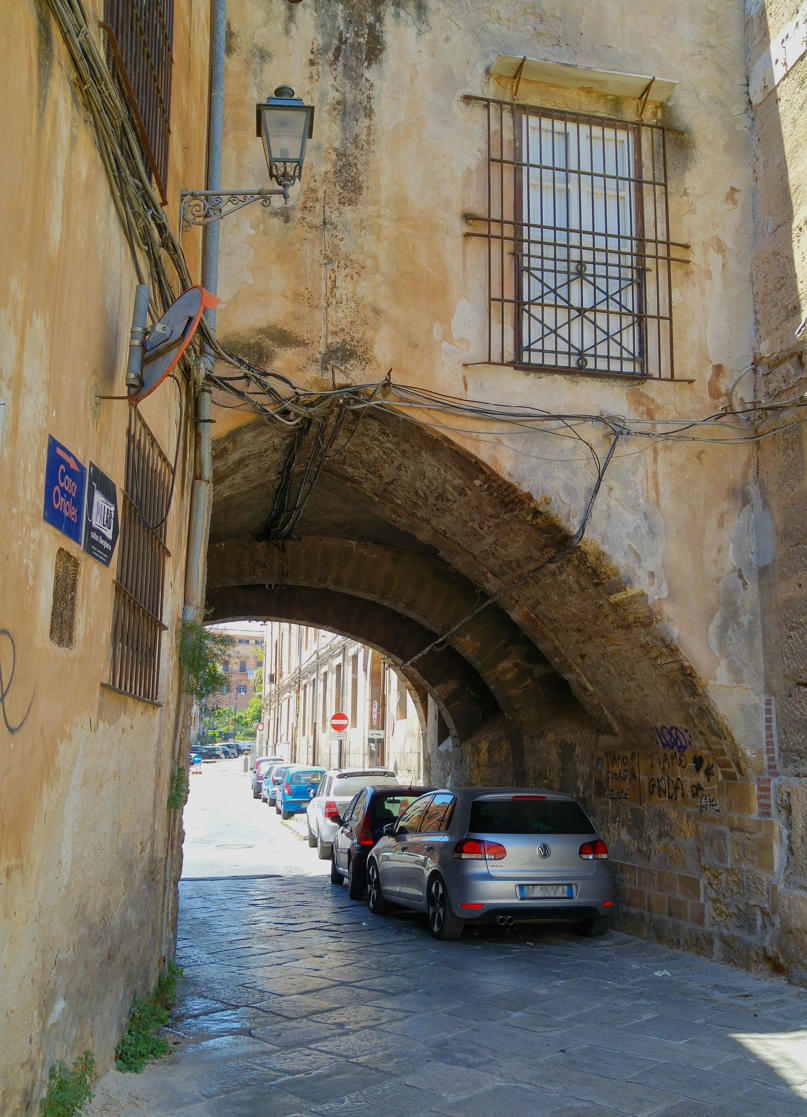 Palazzo Sclafani - Arco dei Biscottai