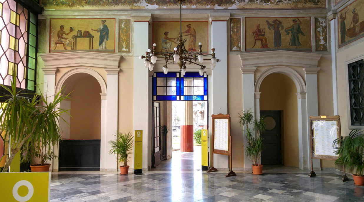 Teatro Politeama - Portal izquierdo vestíbulo