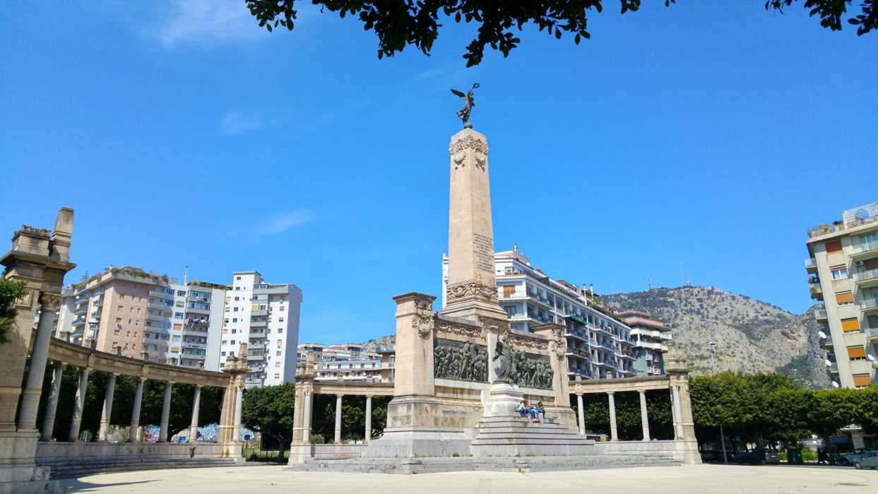Viale della Libertà - Statua della Libertà