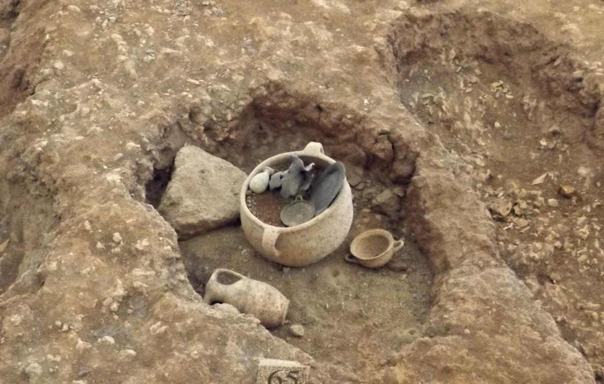 Necrópolis fenicio-púnica de Palermo - urna funeraria de cerámica