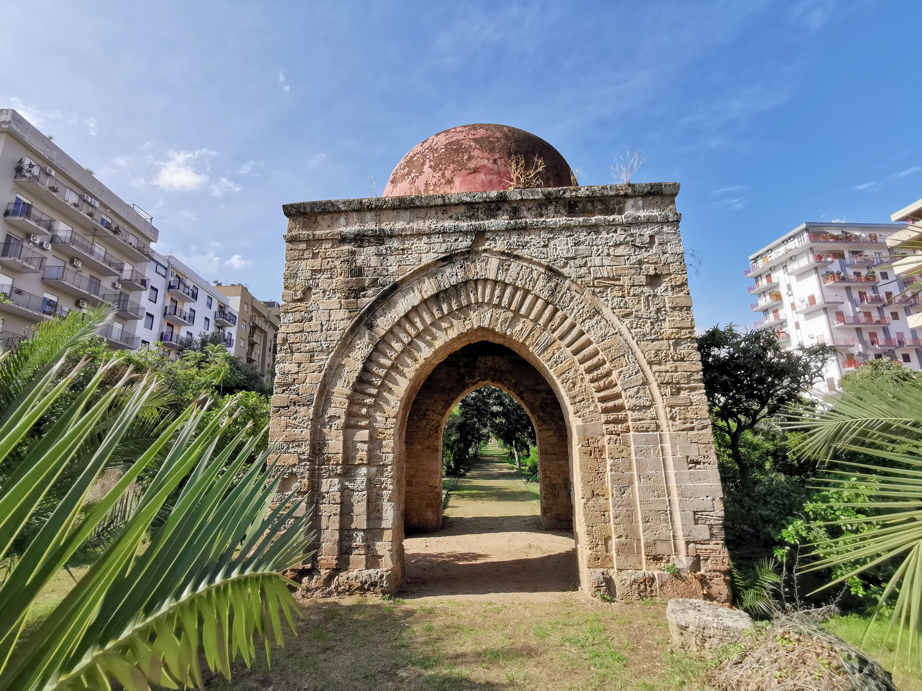 La Piccola Cuba - vista en perspectiva con camino jardín