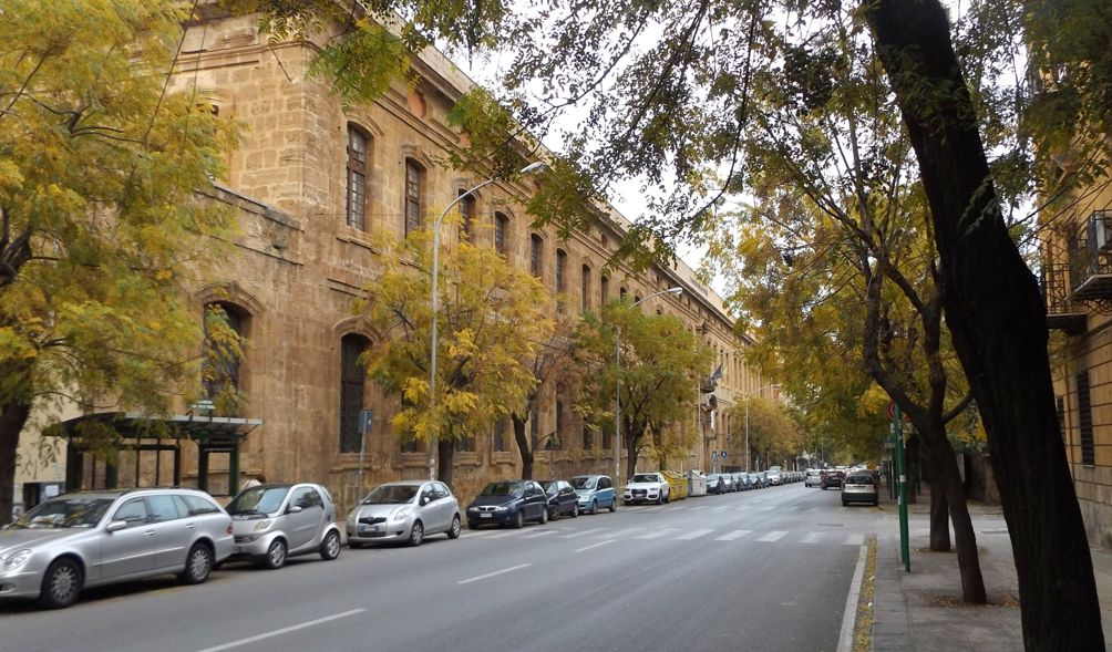 Zona oeste de Palermo - Corso Calatafimi frente Albergo delle Povere