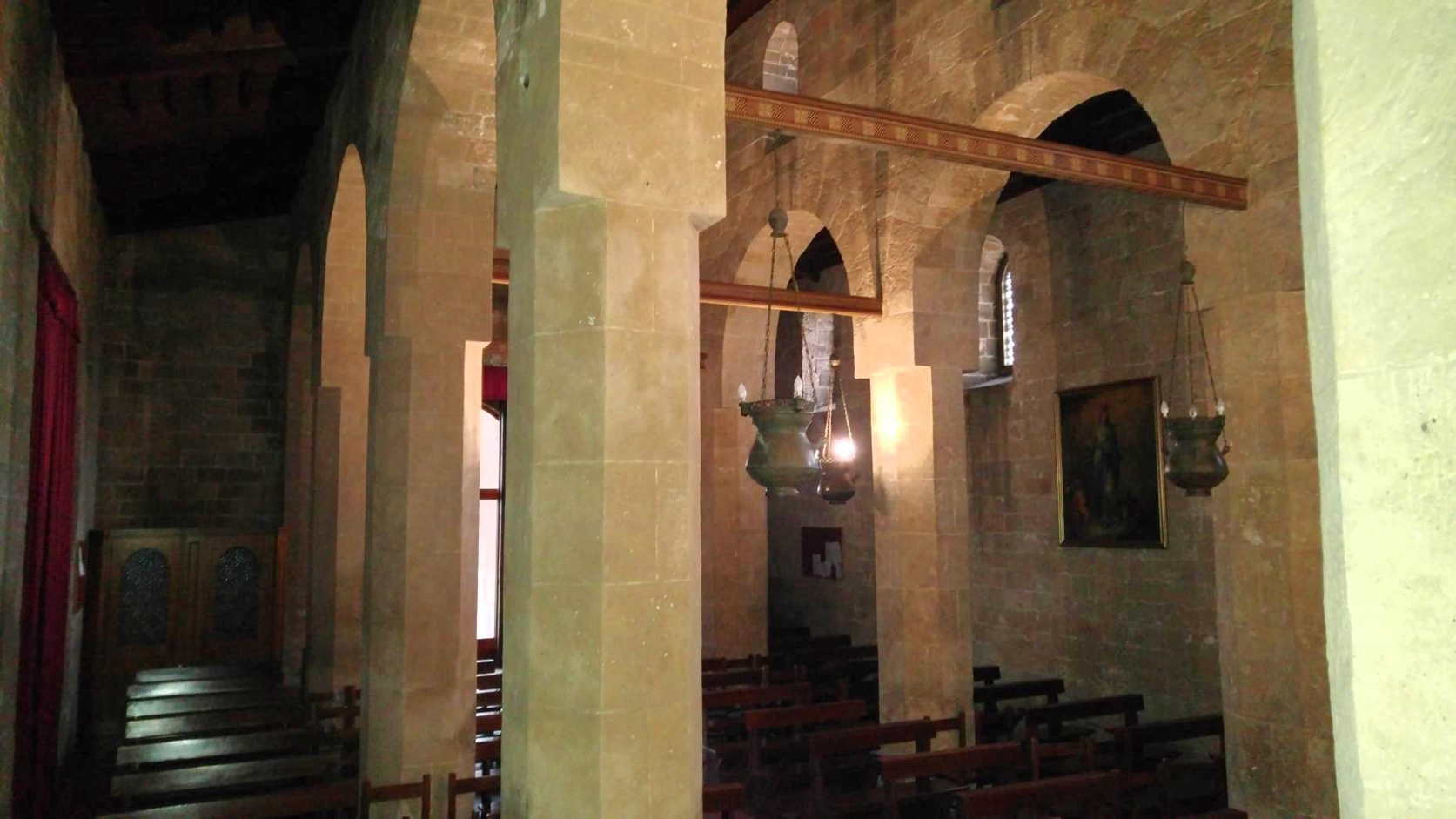Nave lateral derecha vista desde transepto
